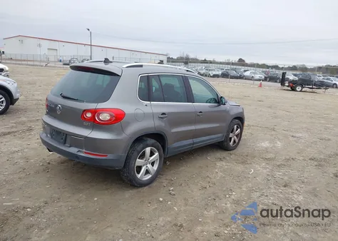 2010 Volkswagen Tiguan Wolfsburg Edition z USA, uszkodzony, nr VIN WVGAV7AX7AW001649